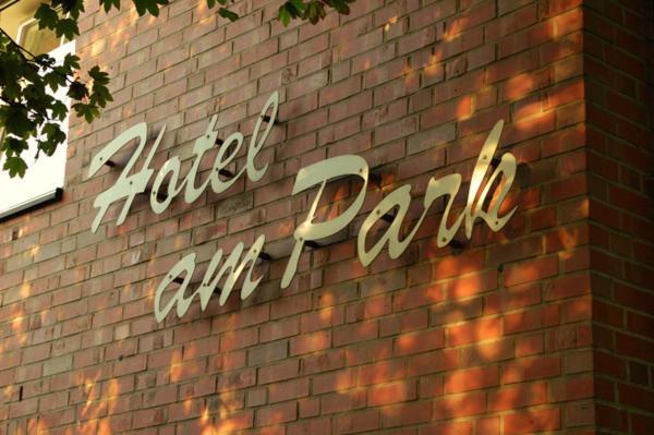 Hotel Am Park Дінслакен Екстер'єр фото